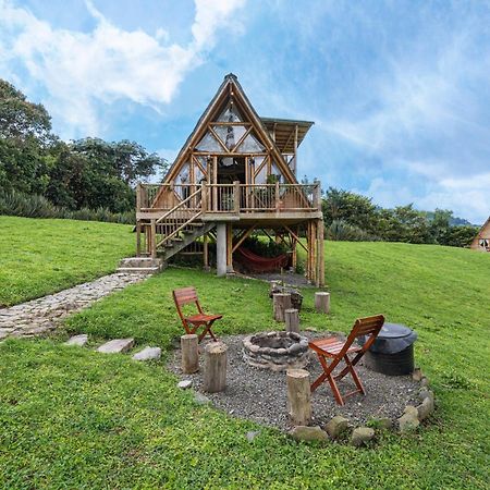 La Herradura Lodge Санта-Роса-де-Кабаль Екстер'єр фото