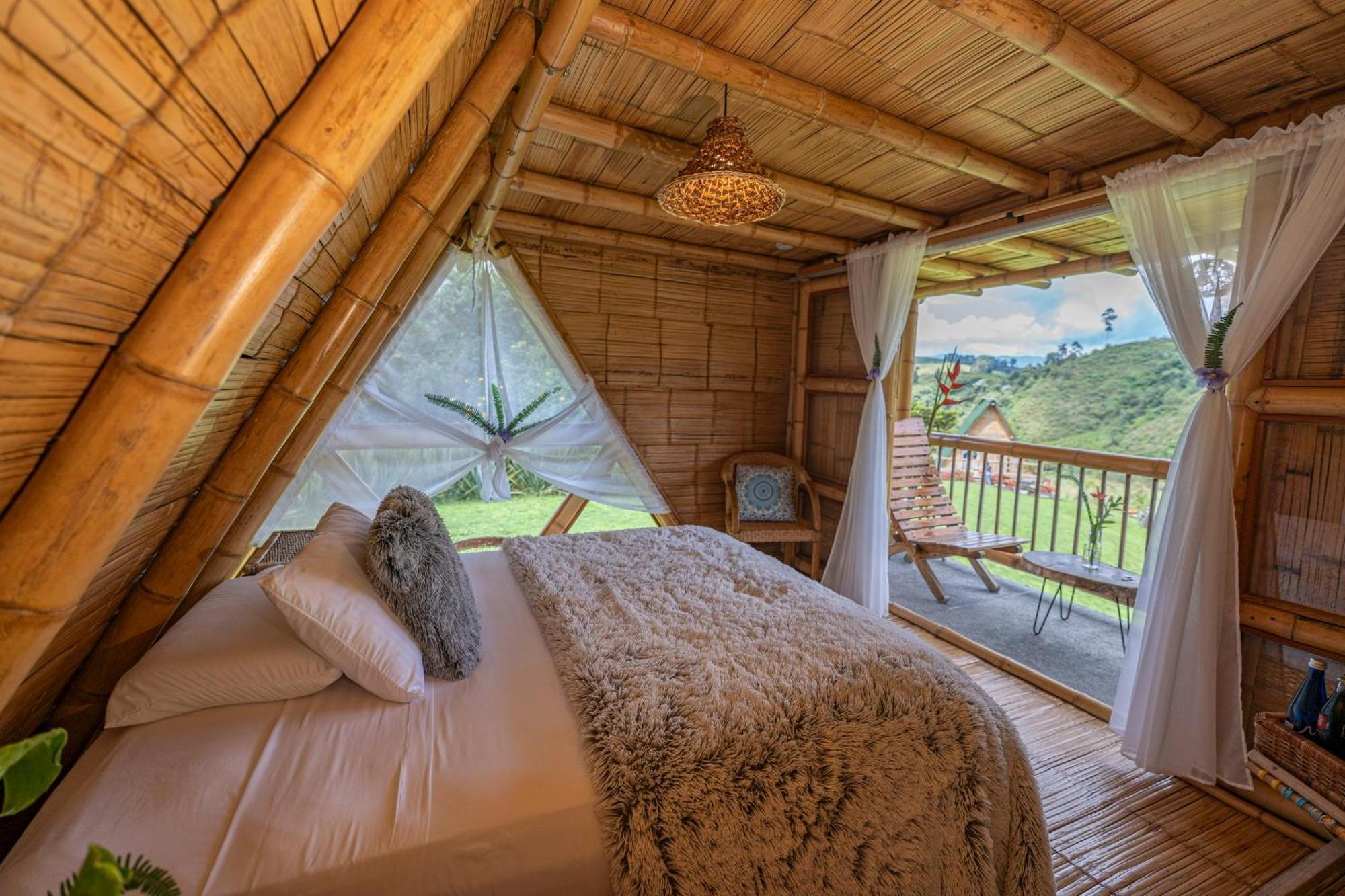 La Herradura Lodge Санта-Роса-де-Кабаль Екстер'єр фото