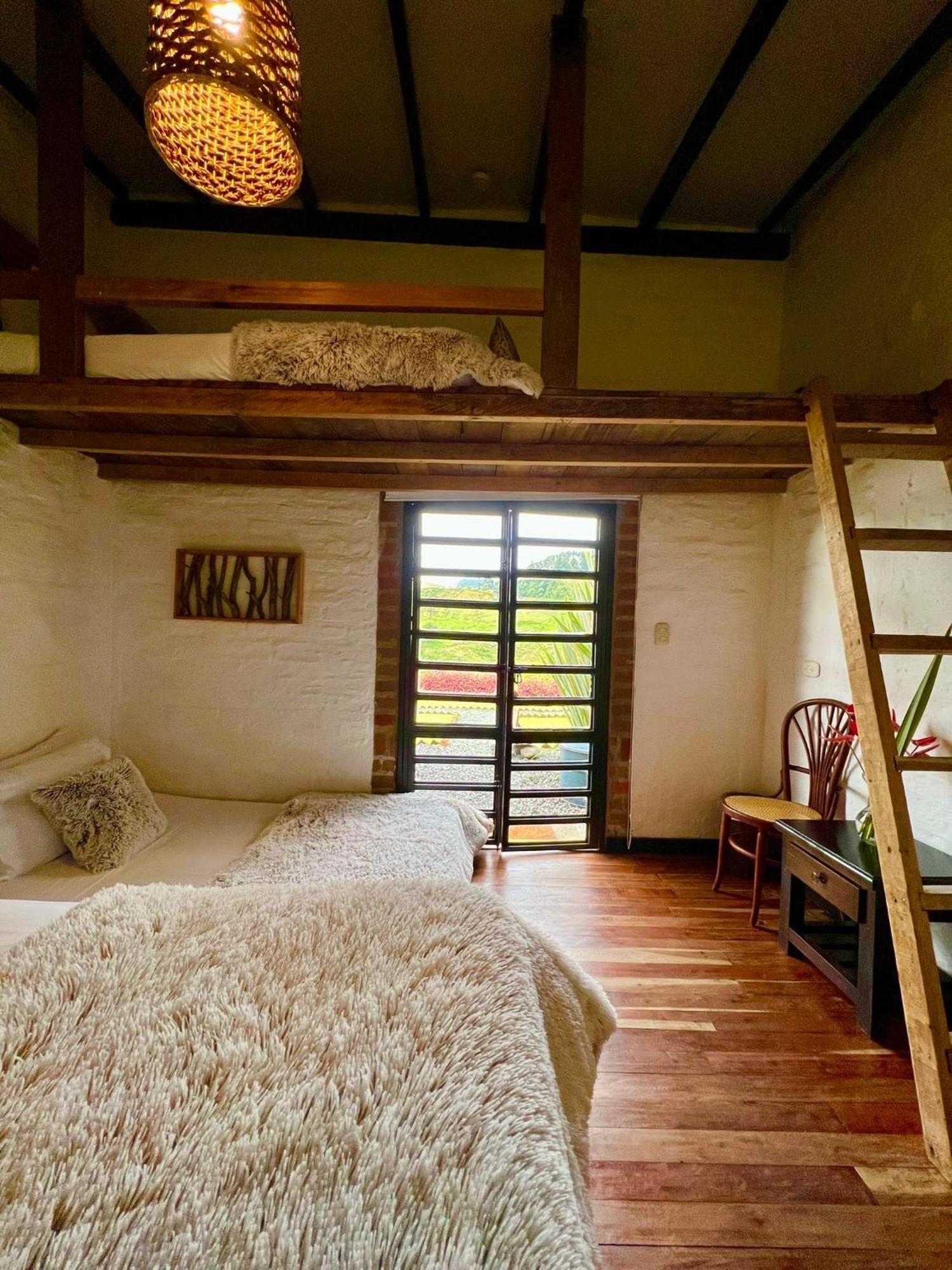 La Herradura Lodge Санта-Роса-де-Кабаль Екстер'єр фото